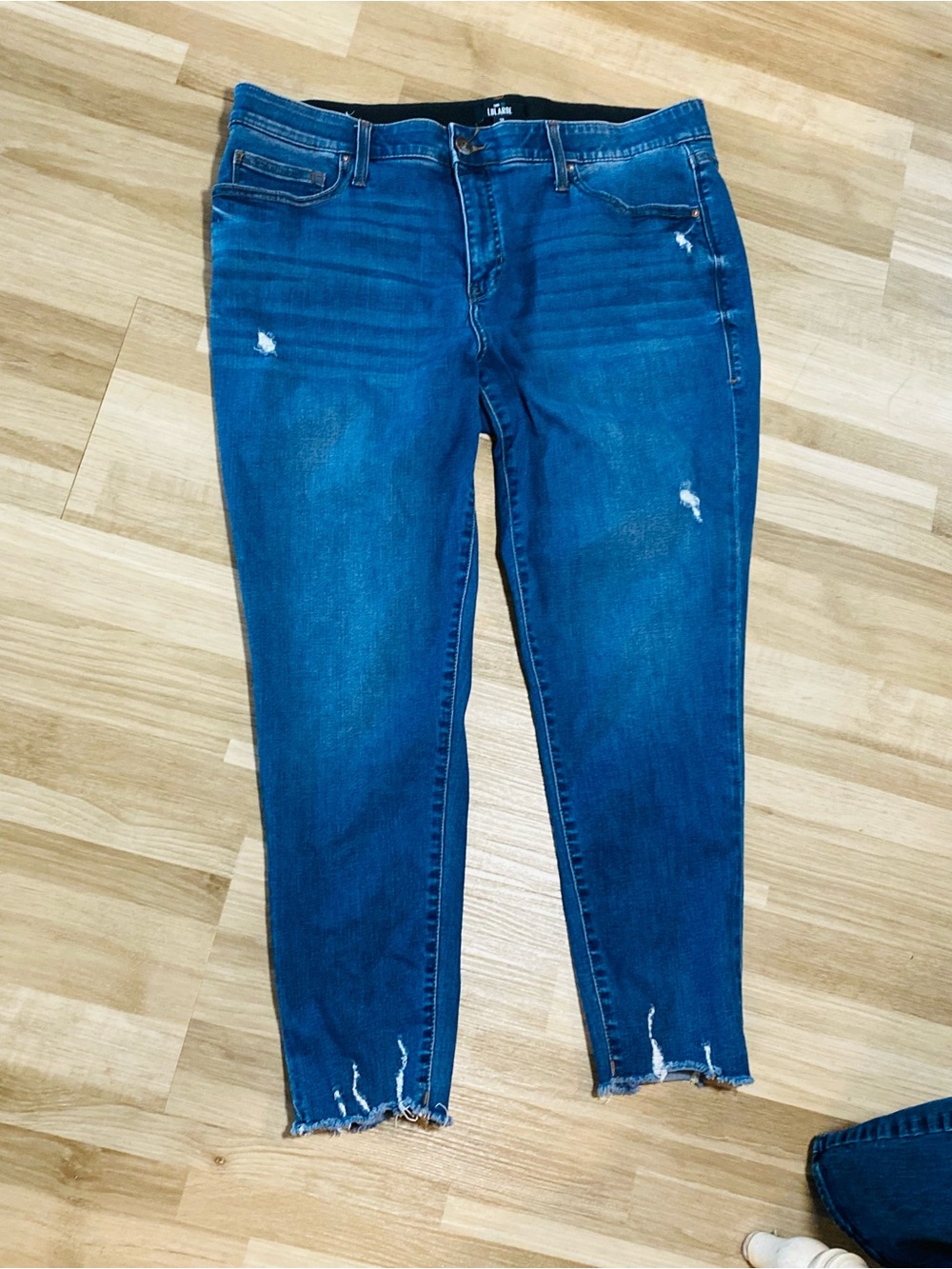 LulaRoe Classic Blue Distressed Women’s Jeans
